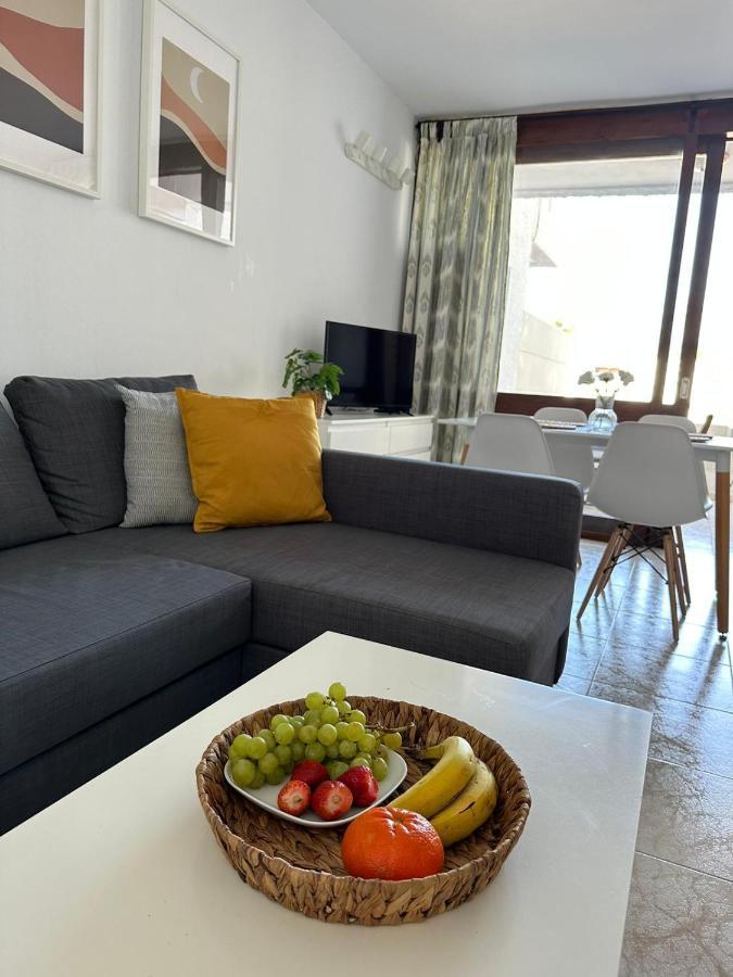 Pool View Apartment Primavera Арона Екстер'єр фото