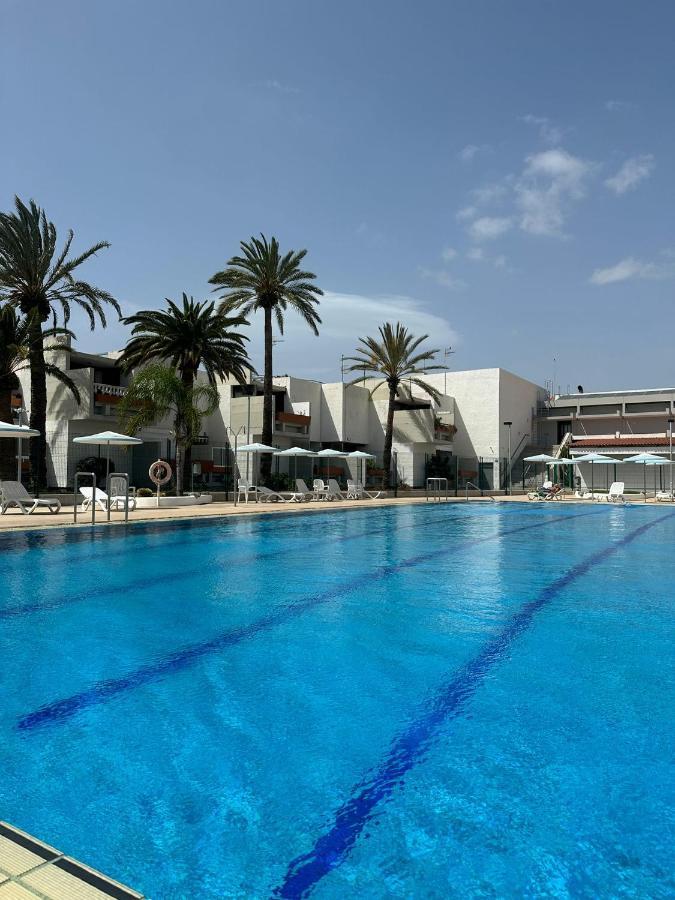 Pool View Apartment Primavera Арона Екстер'єр фото